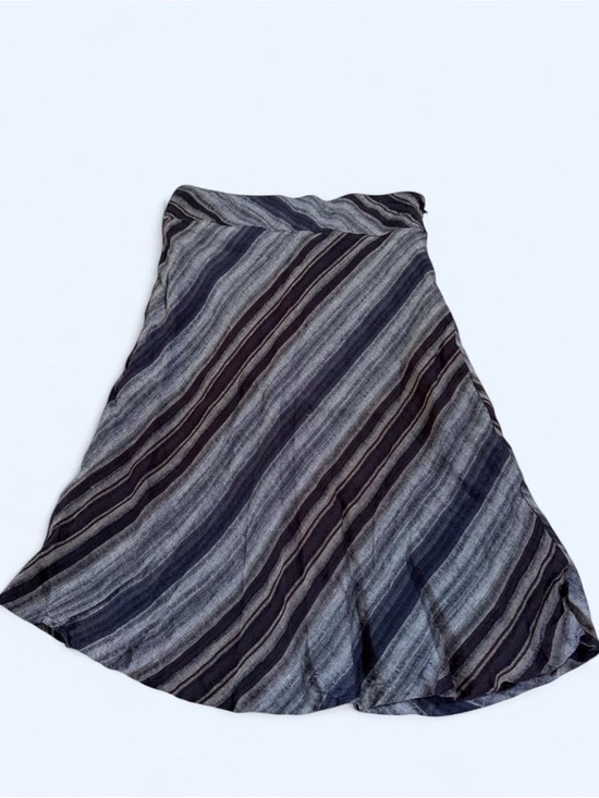 H&M Dresses & Skirts - H&M Navy Blue Gray Striped Midi Skirt Size 8